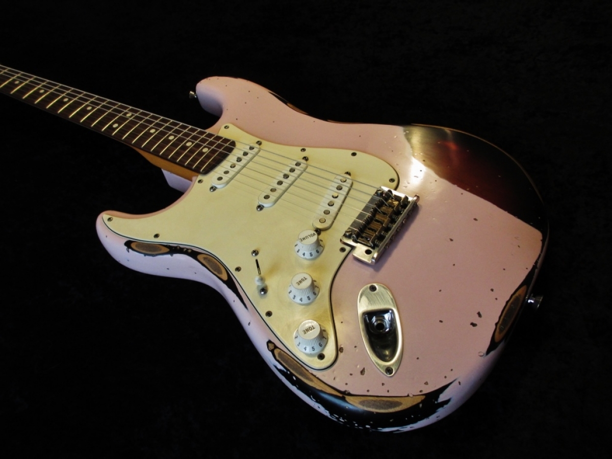 Fender Stratocaster Shell Pink Over Sunburst Heavy Relic